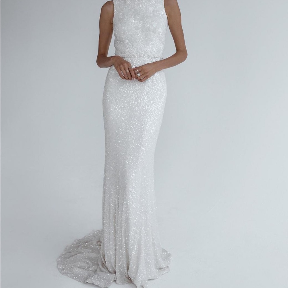 Karen Willis Holmes wedding dress size 6 sequined/hand beaded  open back details